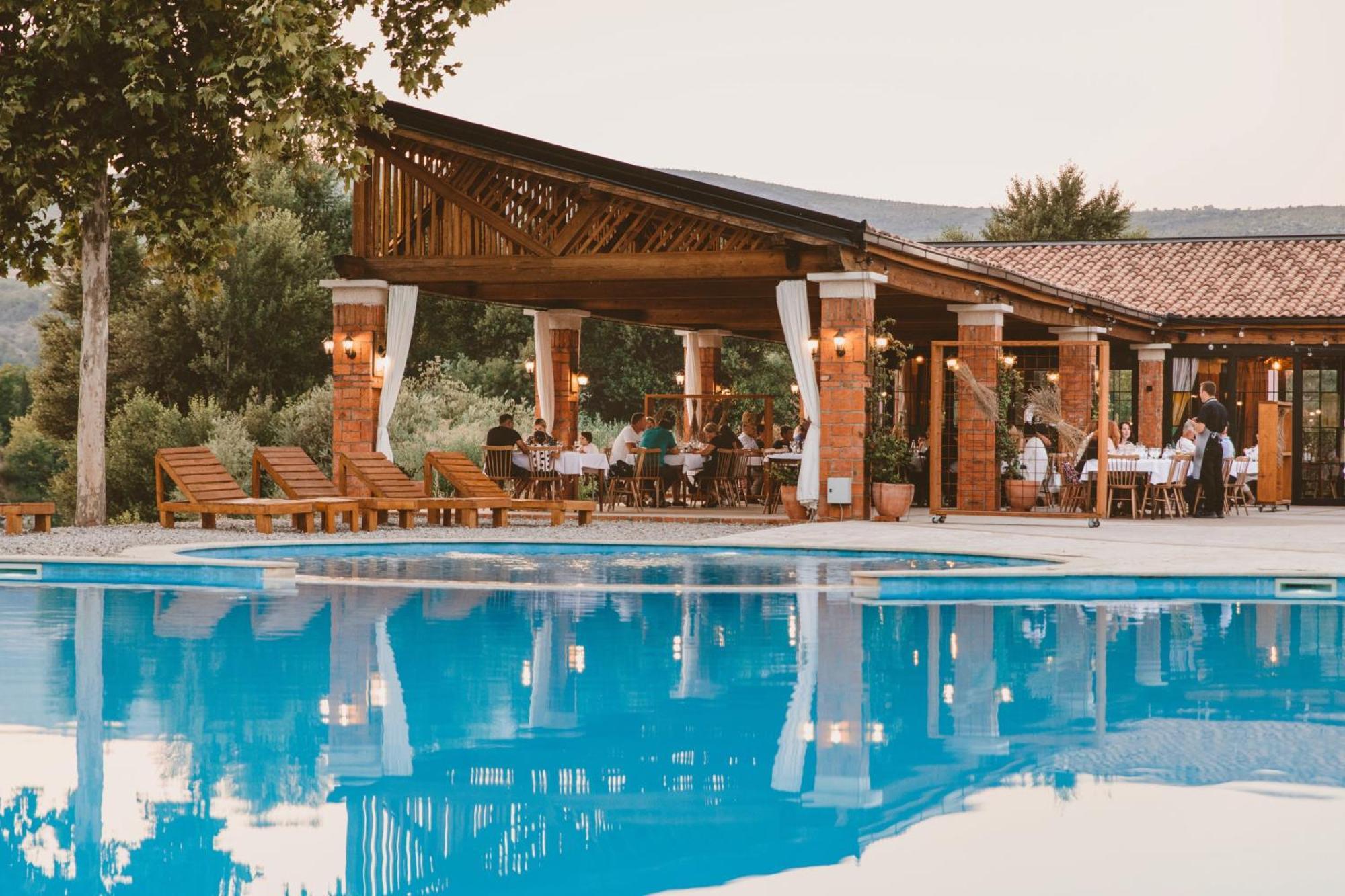 Hotel Storia Capljina Bagian luar foto