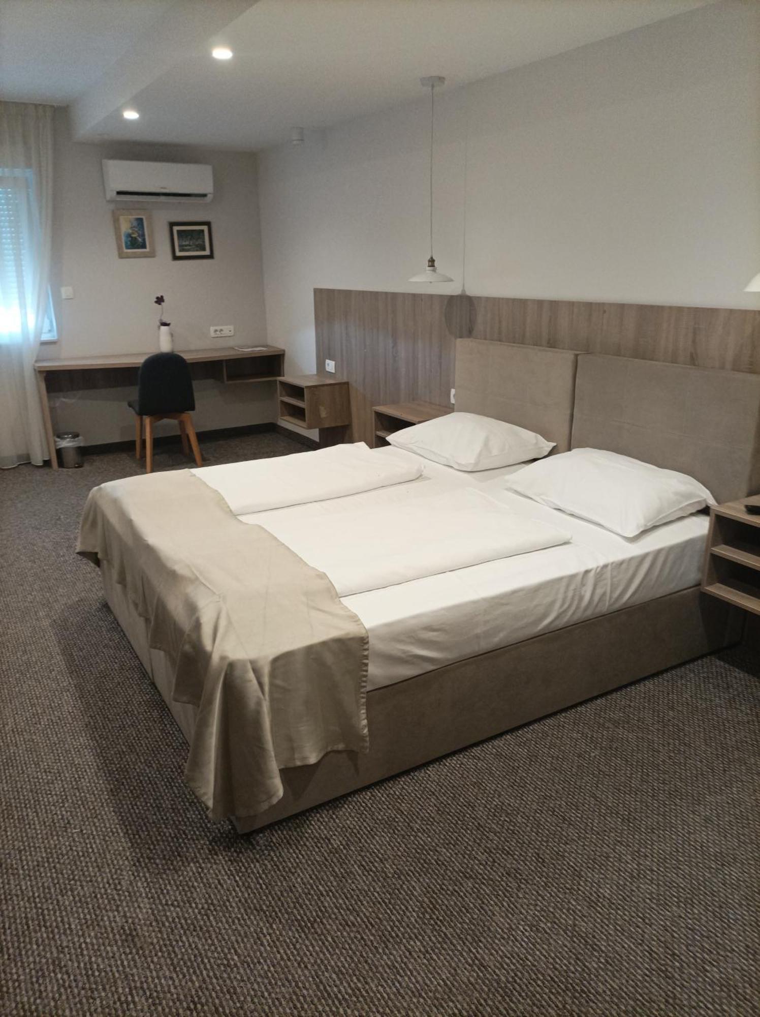 Hotel Storia Capljina Bagian luar foto